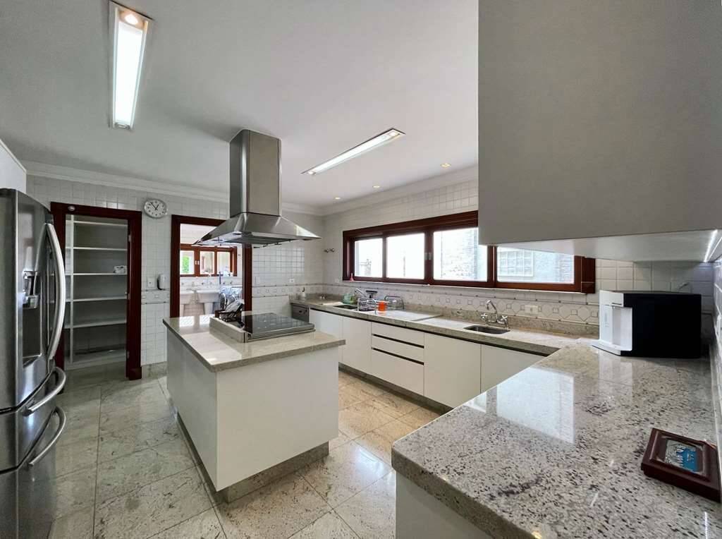 Casa à venda com 5 quartos, 1315m² - Foto 24