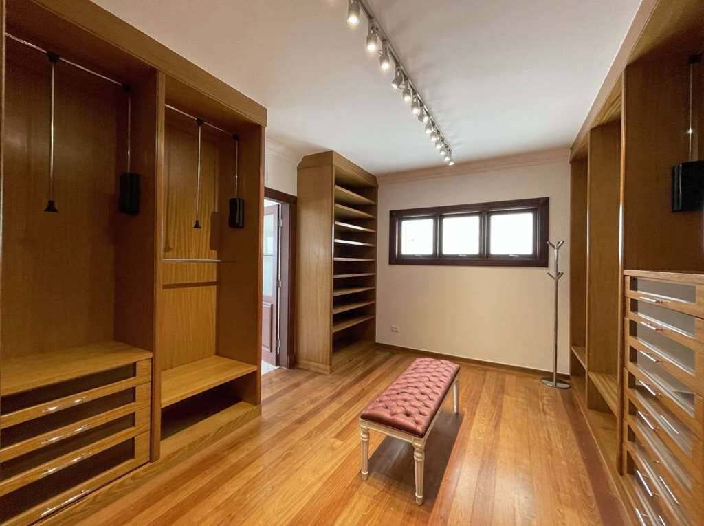 Casa à venda com 5 quartos, 1315m² - Foto 35