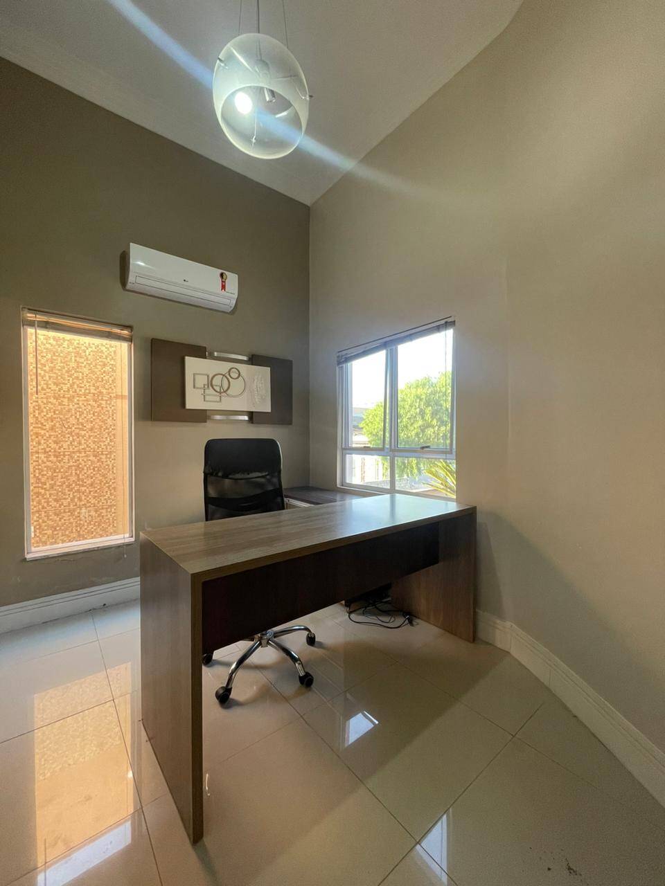 Casa à venda e aluguel com 3 quartos, 250m² - Foto 18